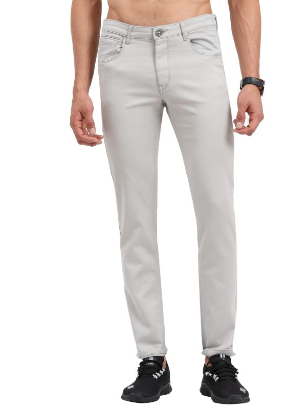 Tapered Fit Mid Jeans